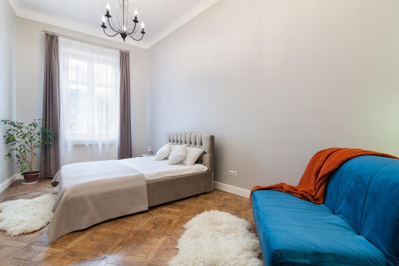 Chopin Apartment In The Center Of Lviv Luaran gambar