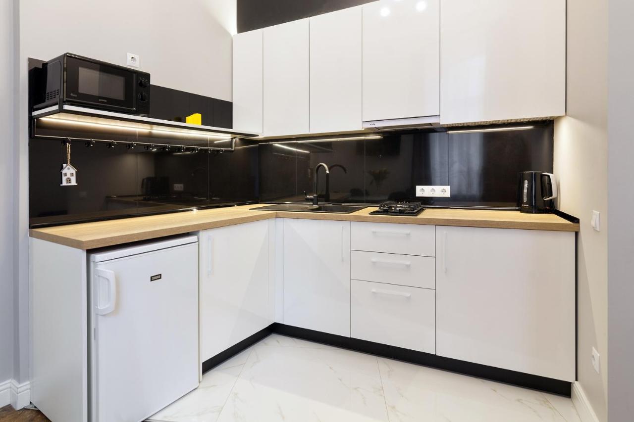 Chopin Apartment In The Center Of Lviv Luaran gambar