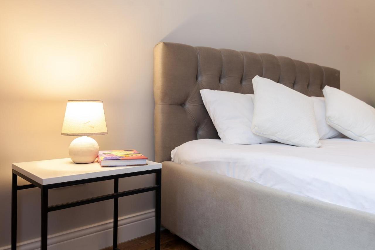 Chopin Apartment In The Center Of Lviv Luaran gambar